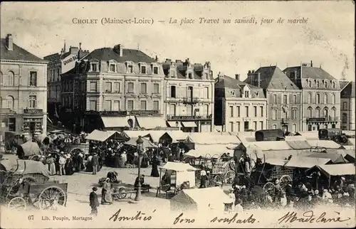 Ak Cholet Maine et Loire, La Place Travot un samedi, jour de marché