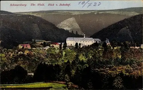 Ak Schwarzburg in Thüringen, Blick vom Bahnhof auf die Burg