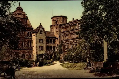 Ak Heidelberg am Neckar, Partie im Schlosshof