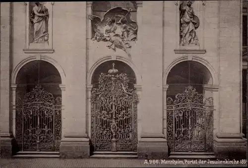 Foto Mannheim in Baden Württemberg, Portal der Jesuitenkirche