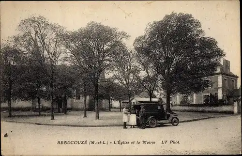 Ak Beaucouzé Maine et Loire, L'Eglise et la Mairie