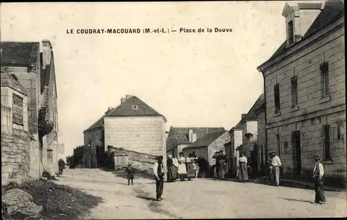 Ak Coudray Macouard Maine-et-Loire, Place de la Douve