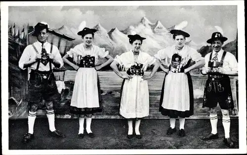 Ak Gruß von den lustigen Isartalern, Künstler in bayrischen Trachten, Lederhosen, Dirndl