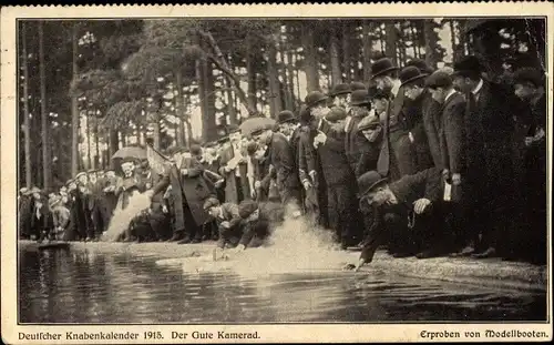 Ak Deutscher Knabenkalender 1915, Der Gute Kamerad, Erproben von Modellbooten