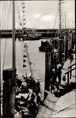 Ak List auf Sylt, Partie am Hafen