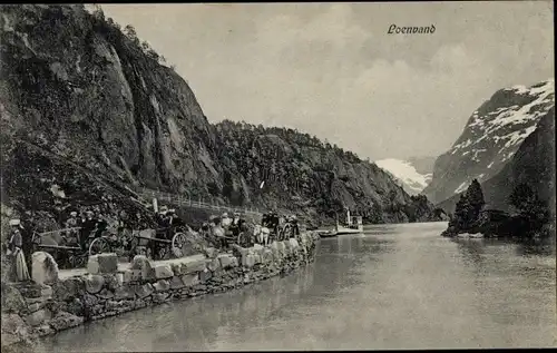 Ak Loenvand Norwegen, Pferdefuhrwerke am Fjordufer