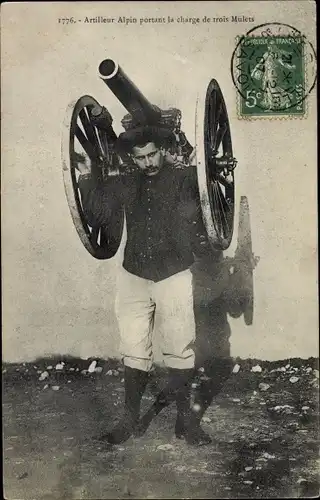 Ak Artilleur Alpin portant la charge re trois Mulets, französischer Soldat, Gebirgsjäger