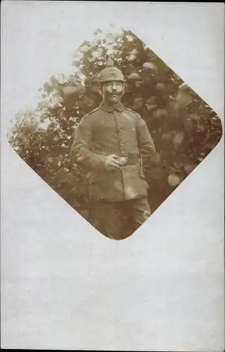 Foto Ak Deutscher Soldat in Uniform, Pickelhaube, Regiment Nr. 4