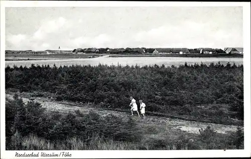 Ak Utersum Insel Föhr Nordfriesland, Blick auf den Ort, Weg, Spaziergang