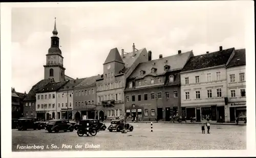 Ak Frankenberg in Sachsen, Platz der Einheit, Apotheke, Kirche, Autos, Geschäfte