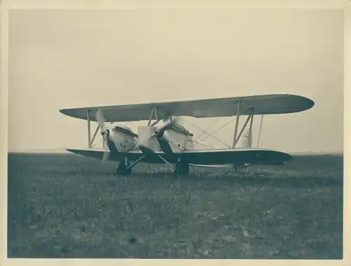 Foto Flugzeug, Doppeldecker, Zweimotorig