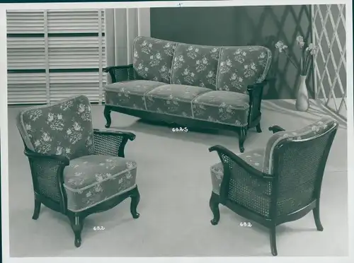 Foto Geblümte Wohnzimmermöbel, Sitzgruppe, Sofa 632 S, Sessel 632, 50er Jahre, Reklame