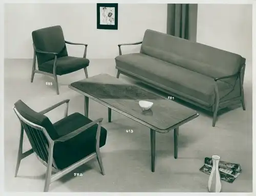 Foto Wohnzimmermöbel, Sitzgruppe, Sofa 581, Sessel 582, 583, Tisch 619, 50er Jahre, Reklame