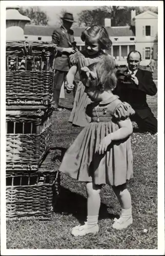 Ak Soestdijk Utrecht, Prinzessinnen Beatrix und Marijke der Niederlande