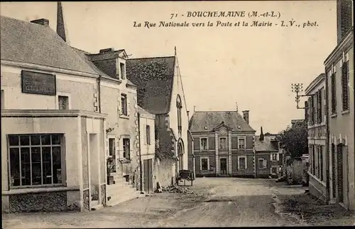 Ak Bouchemaine Maine-et-Loire, La Rue Nationale vers la Poste et la Mairie