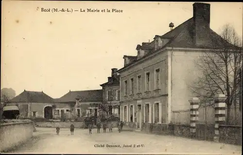 Ak Bocé Maine-et-Loire, La Mairie et la Place