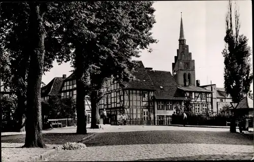 Ak Grabow an der Elde in Mecklenburg, Blick auf den Steindamm, Kirchturm