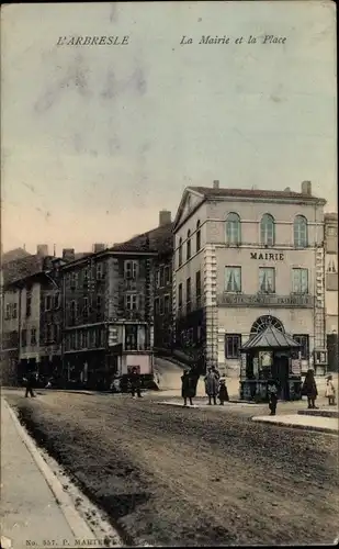 Ak L'Arbresle Rhône, La Mairie et la Place
