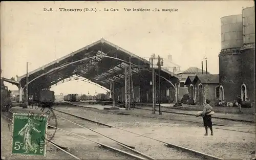 Ak Thouars Deux Sèvres, La Gare, Vue interieure, La marquise