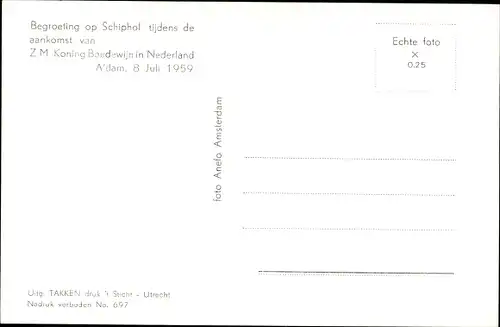 Ak Königin Juliana der Niederlande, König Baudouin von Belgien, Kusshand, Flughafen Schiphol, 1959