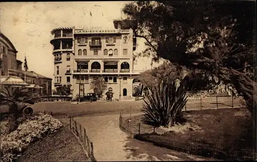 Ak Biarritz Pyrénées Atlantiques, Place du Casino Municipal