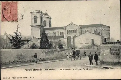 Ak Givors Rhône, Rue Denfer, Vue exterieur de l'Eglise Saint Nicolas