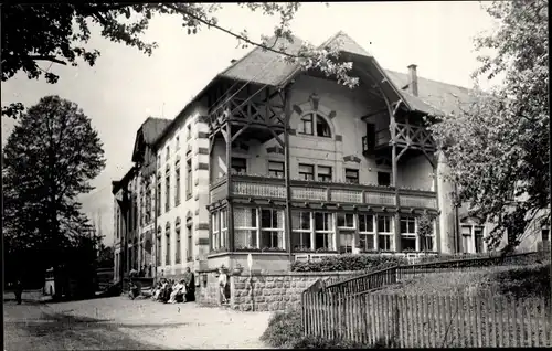 Ak Polenz Neustadt Sächs. Schweiz, Partie an der Gaststätte Erbgericht