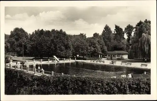 Ak Berggießhübel in Sachsen, Schwimmbad