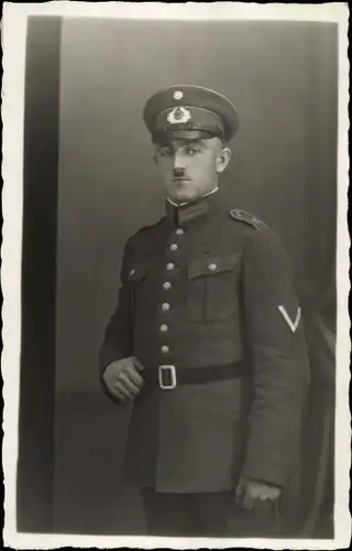 Foto Ak Deutscher Soldat Reichswehr, Portrait, Zum ewigen Gedenken, Walter