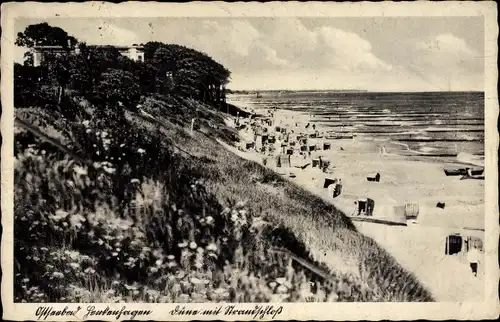 Ak Ustronie Morskie Henkenhagen Pommern, Blick auf den Strand, Düne mit Strandschloss