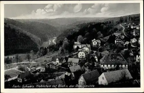 Ak Hohnstein Sächsische Schweiz, Ort mit Blick nach der Russigmühle