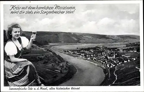 Ak Kröv an der Mosel, Panorama, Frau mit Weinglas