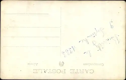 Foto Ak Biarritz Pyrénées Atlantiques, Familienbild am Strand, 1933