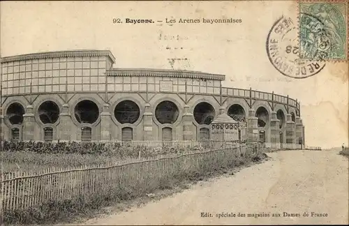 Ak Bayonne Pyrénées Atlantiques, Les Arenes bayonnaises