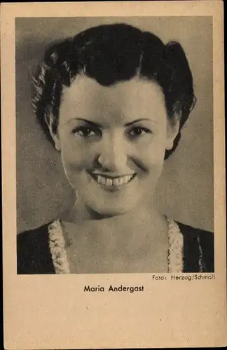 Ak Schauspielerin Maria Andergast, Portrait