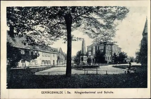 Ak Geringswalde Sachsen, Kriegerdenkmal und Schule