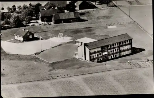 Ak Millingen Rheinberg am Niederrhein, Fliegeraufnahme, Kath. Volkshochschule Rheinberg Bauernschaft