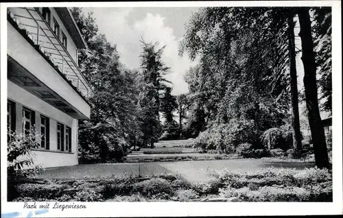 Ak Bad Soden am Taunus, Erholungsheim St. Elisabeth, Park, Wiese