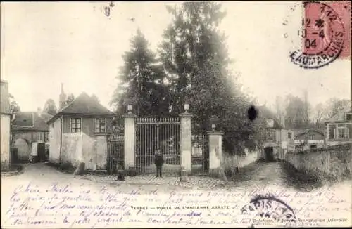 Ak Yerres Essonne, Porte de l'ancienne Abbaye