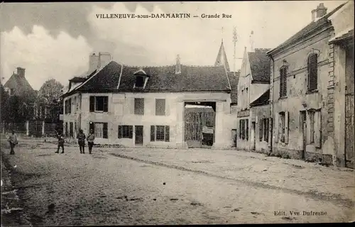Ak Villeneuve sous Dammartin Seine et Marne, Grande Rue