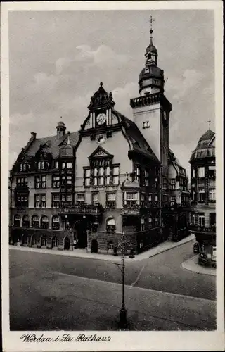 Ak Werdau in Sachsen, Partie am Rathaus, Eingang