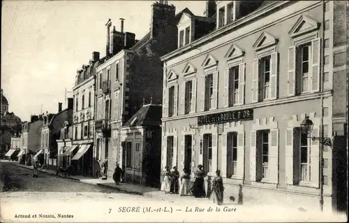 Ak Segré Maine et Loire, La Rue de la Gare