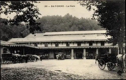 Ak Bayonne Pyrénées Atlantiques, La Gare