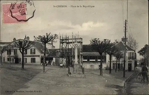Ak Saint Chéron Essonne, Place de la Republique