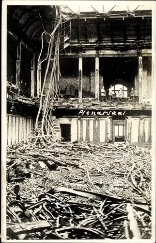 Foto Ak Berlin Mitte, Reichstagsgebäude nach dem Brand 1933, Plenarsaal