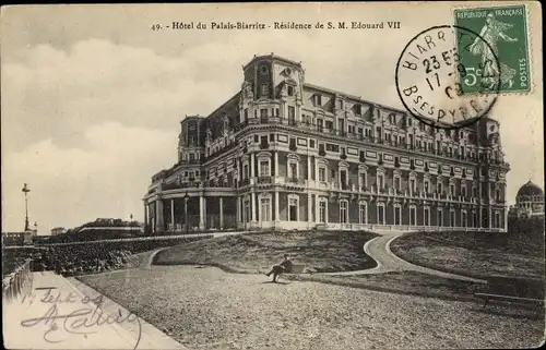 Ak Biarritz Pyrénées Atlantiques, Hotel du Palais, Residence de S.M. Edouard VII