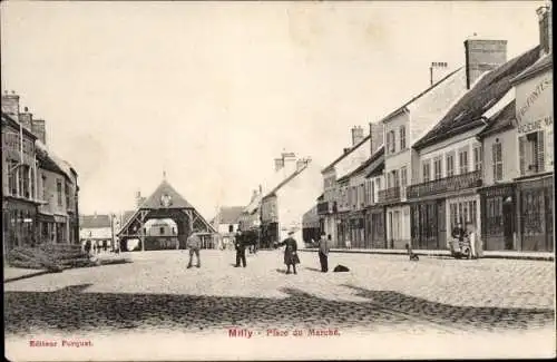 Ak Milly Essonne, Place du Marche