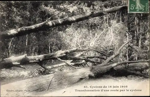 Ak Val de Marne Frankreich, Cyclone du 16 juin 1908, Transformation d'une route par le cyclone