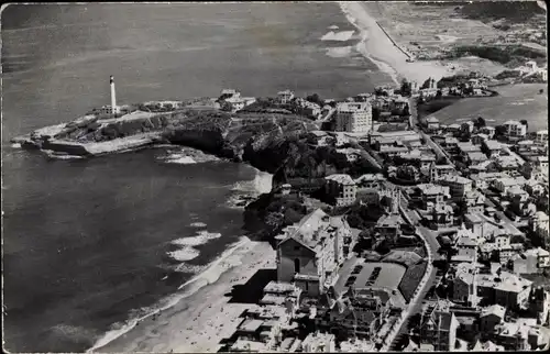 Ak Biarritz Pyrénées Atlantiques, Plage et Hotel Miramar