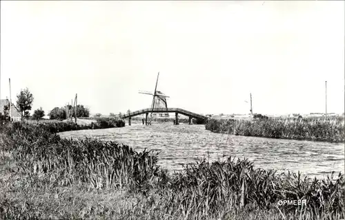 Ak Opmeer Nordholland, Uferpartie, Brücke, Windmühle